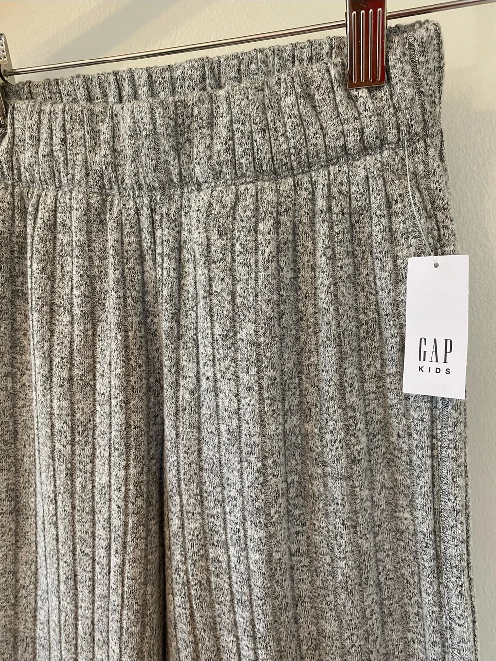 NWT GAP Kids Girls Light Heather Gray Ribbed Wide-Leg Pants - soft - size 6-7